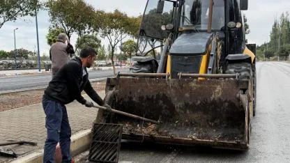 Lapseki'de çalışmalar aralıksız sürüyor
