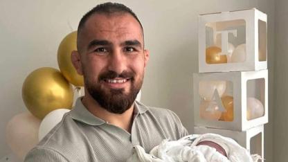 Başpehlivan Feyzullah Aktürk baba oldu