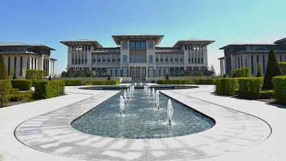 Resmi Gazete'den Kritik Kararlar Serisi: Cumhurbaşkanlığı Teşkilatında Değişiklik Yapıldı