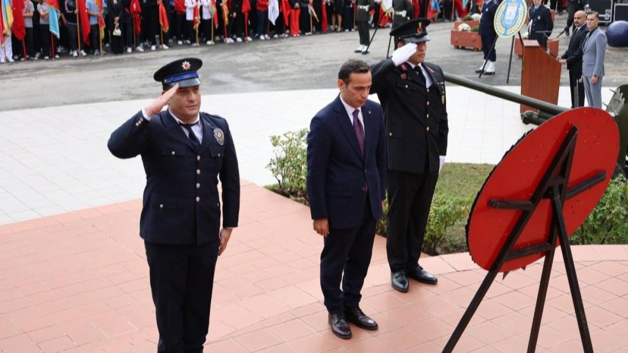 Şehitler Diyarı Gelibolu'da Cumhuriyetin 102. Yılı Coşkusu Çelenk Töreniyle Başladı!