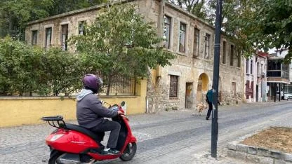 Tarihi meydan yayalara değil, motosikletlere kaldı