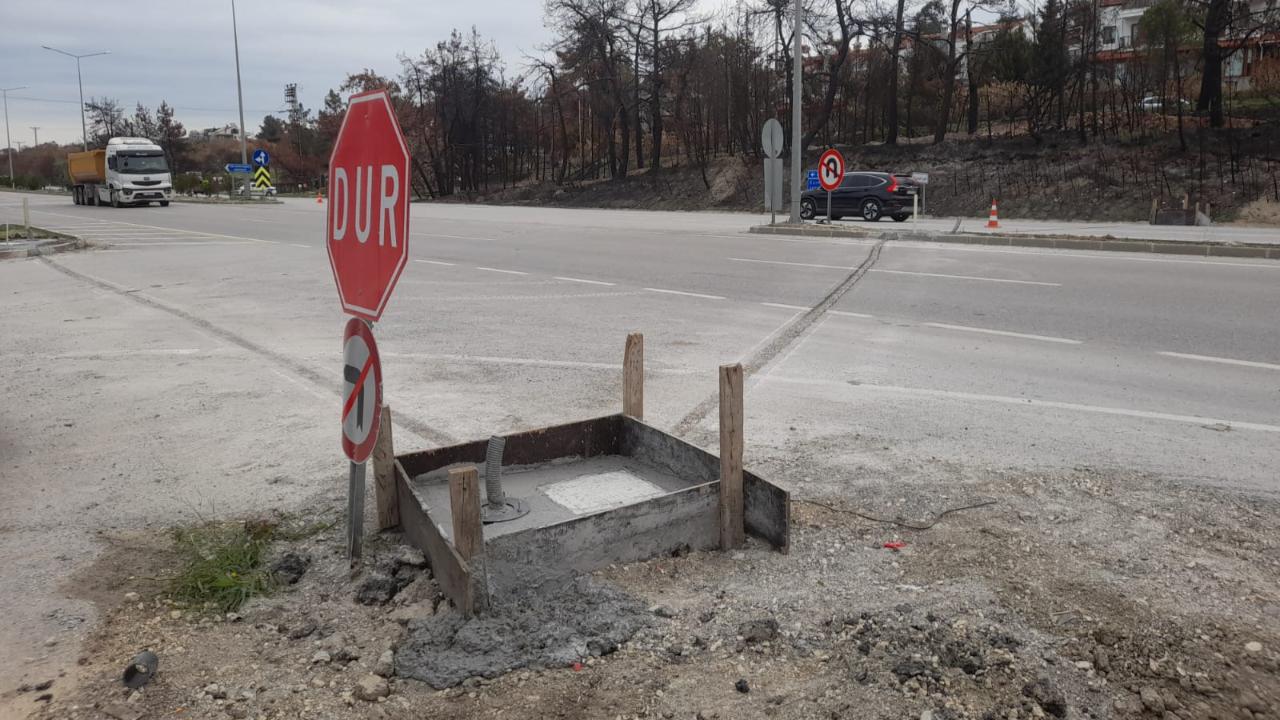 Tehlikeli Kavşak Tarih Oluyor! Güzelyalı'ya Sinyalizasyon Sistemi Geliyor