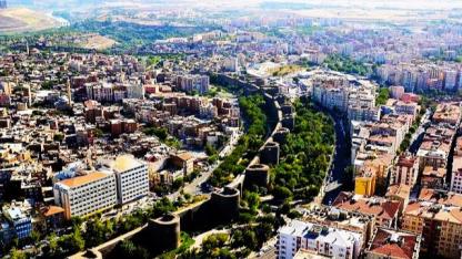 Türkiye'nin Tarihi Mirası Güçleniyor: Mersin, Adana ve Diyarbakır'da Yeni Sit Alanları İlanı ve Tescil Kararları
