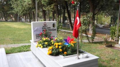 TUSAŞ terör saldırısının üzerinden 1 yıl geçti: Şehit güvenlik görevlisi Atakan Şahin Erdoğan kabrinde anıldı