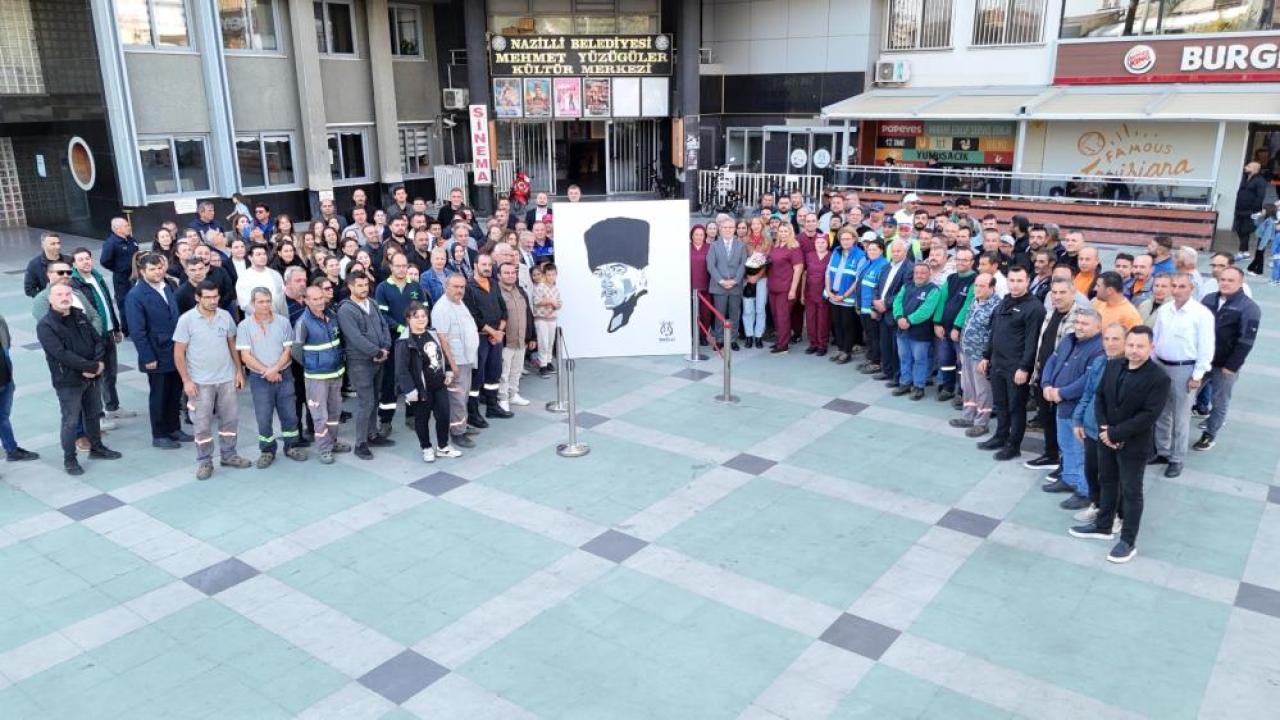 750 belediye personelinden dev Atatürk portresi