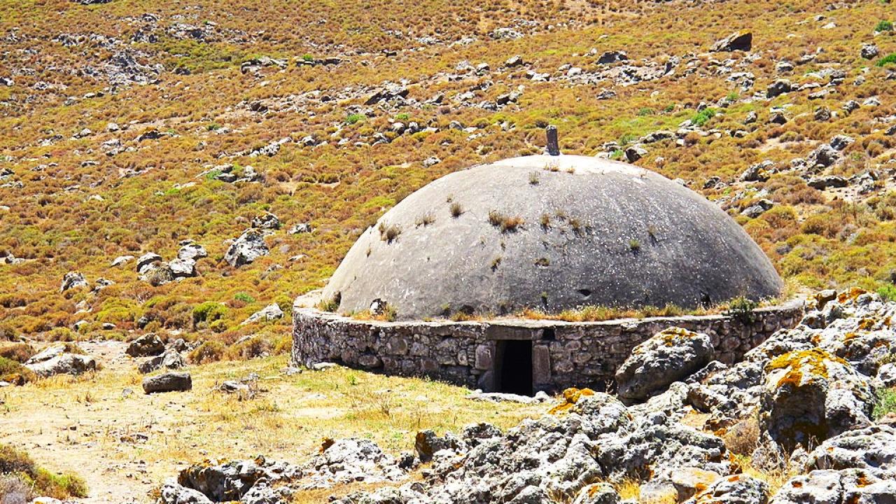 Akdeniz&#039;den Ege&#039;ye Gizlenen Miras: Bodrum ve Adana&#039;daki Leleg Evleri ile Höyükler Nasıl Tescillendi?