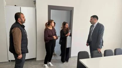 Ayvacık Kaymakamı Karali, Meslek Edindiren SODAM'ı Ziyaret Etti: Aşçı Çırağı Kursunda Neler Oluyor?