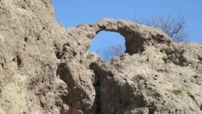 Balıkesir Bigadiç'te Şaşırtan Keşif: Eski Bir Medeniyetin İzleri Bulundu! Mezar ve Kaya Sunağı Tescillendi!