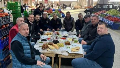 Başkan Atilla Öztürk’ten pazar yeri ziyareti