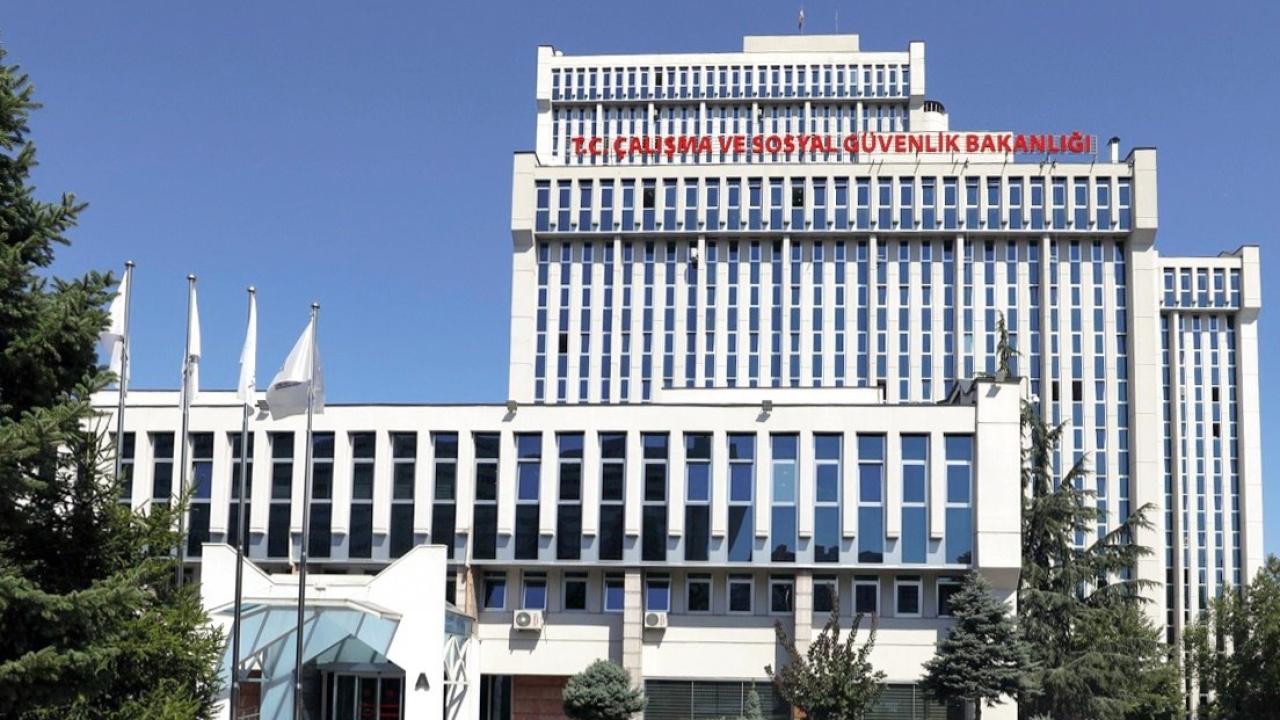 Bilişim Sektörüne Kamuda Dev Maaş! Çalışma ve Sosyal Güvenlik Bakanlığı 4 Uzman Alacak