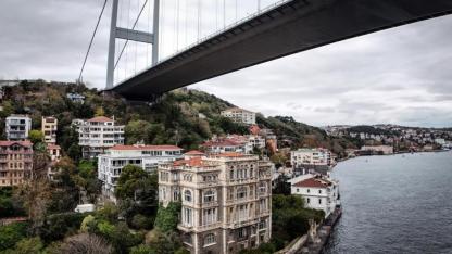 Boğaz'ın incisi Zeki Paşa Yalısı yeni sahibini bekliyor