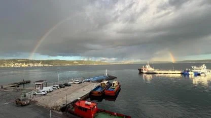Çanakkale Boğazı'nda Akıl Almaz Manzara: Kentliler Çifte Gökkuşağı Büyüsüyle Güne Başladı!