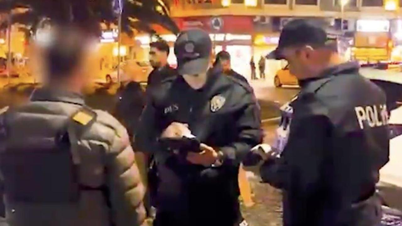 Çanakkale&#039;de &#039;Huzur&#039; Denetimleri: Alkollü Şekilde Çevre Rahatsızlığı Veren 22 Kişiye Ceza