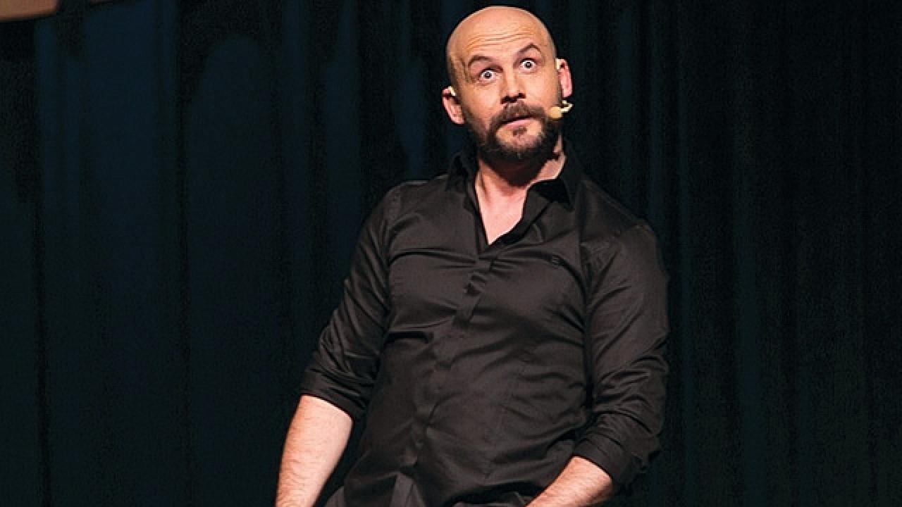 Çanakkale’de Stand-up Şöleni! Atalay Demirci Geliyor: Alana Bedava Bilet Fırsatını Kaçırmayın!