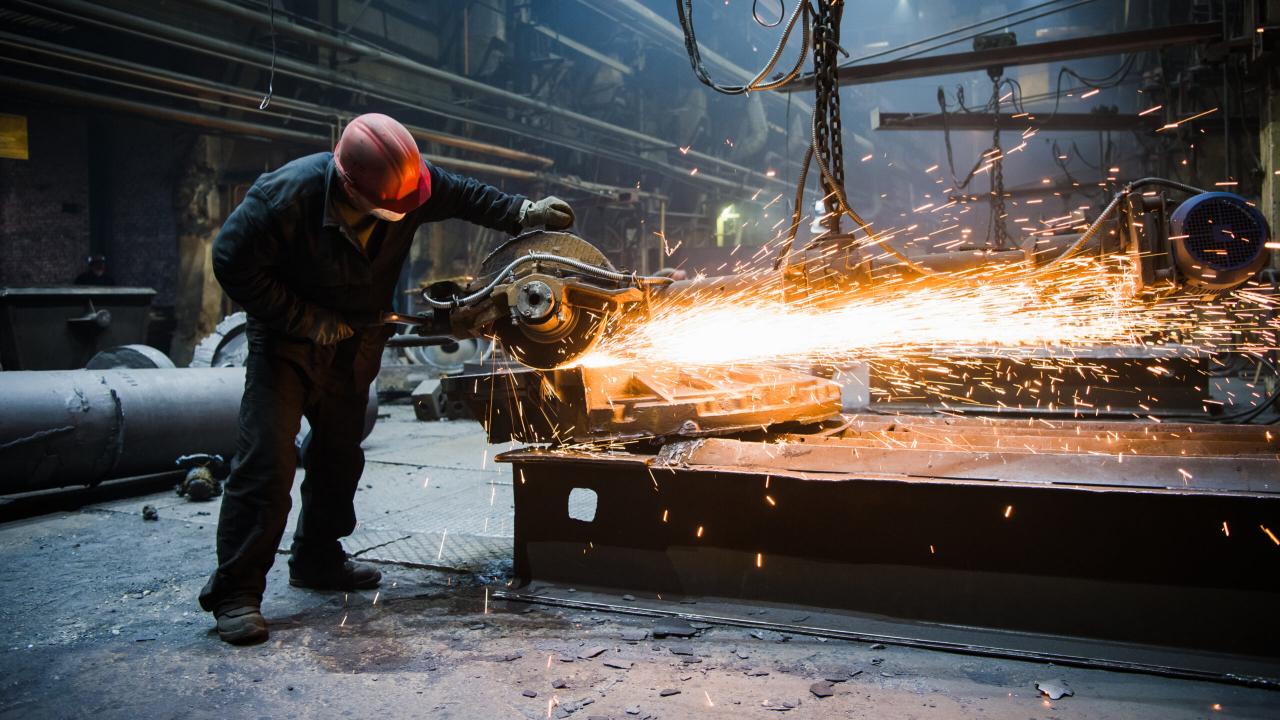 Çelik, Alüminyum ve Döküm Sektörlerine AB Şoku: 1 Aralık 2025&#039;te Çevre Yönetimi Kuralları Kökten Değişiyor!