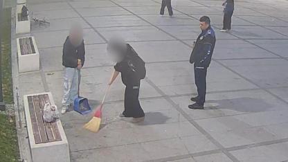 Çevreyi kirletenler, süpürmeden kalkamadı