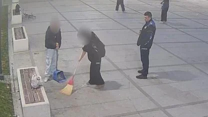 Çevreyi kirletenler, süpürmeden kalkamadı