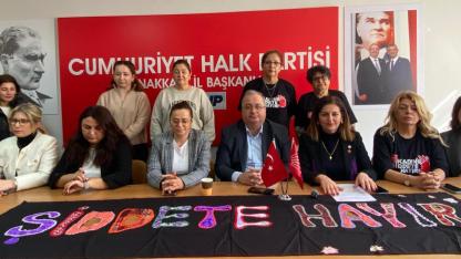 CHP Çanakkale İl Kadın Kolları’ndan 25 Kasım Açıklaması: "Katledilen tüm kadınların hesabı sorulana kadar da bu mücadele bitmeyecek"