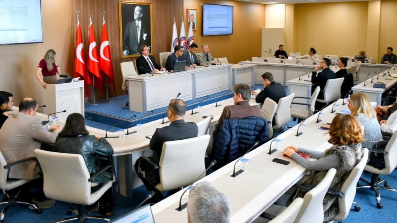 ÇOMÜ Kalite Komisyonu Toplandı: 2024 Yılının "EN"leri Seçiliyor!