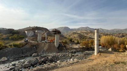 Diyarbakır'da 4 kişinin öldüğü viyadük inşaatı olayına ilişkin gözaltı sayısı 4'e yükseldi