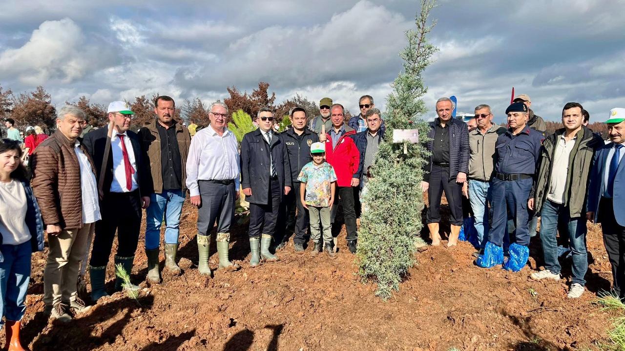 Doğancı Köyü’nde fidanlar toprakla buluştu