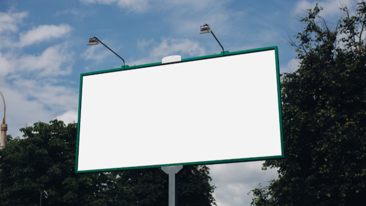 Eskişehir Tepebaşı Belediyesi Açık Hava Reklam Alanlarını Kiraya Veriyor