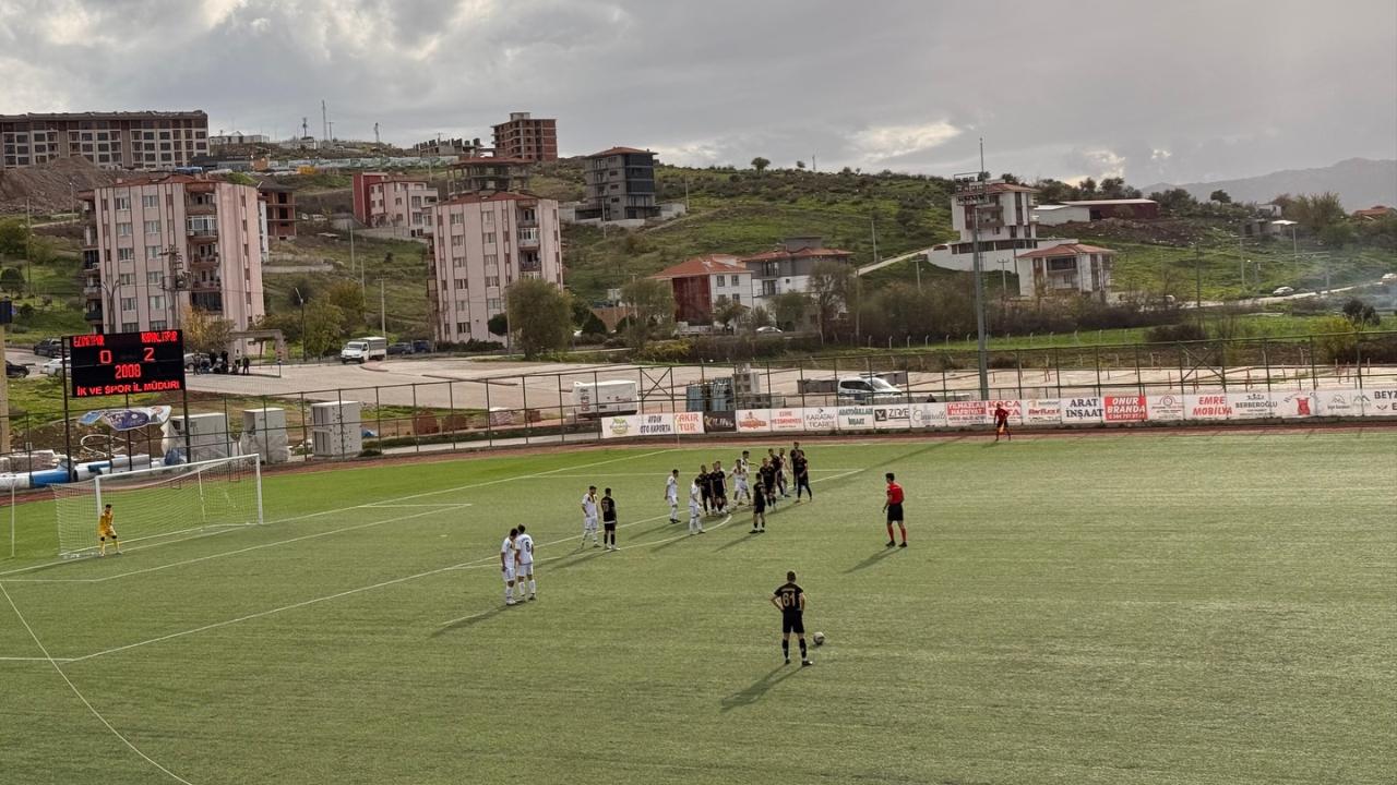 Ezine&#039;de Nefesler Tutuldu, Son Sözü Ezinespor Söyledi! 5 GOLLE Biten KARŞILAŞMADA Galibiyet Geldi!