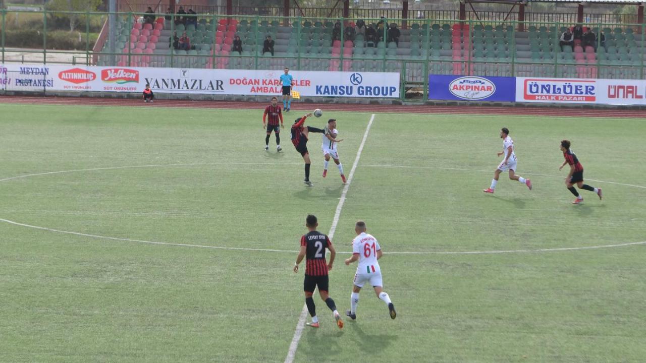 Ezinespor İçin Zorlu Randevu! Lig 5.'si İFA Spor Deplasmanında Puan Sınavı!