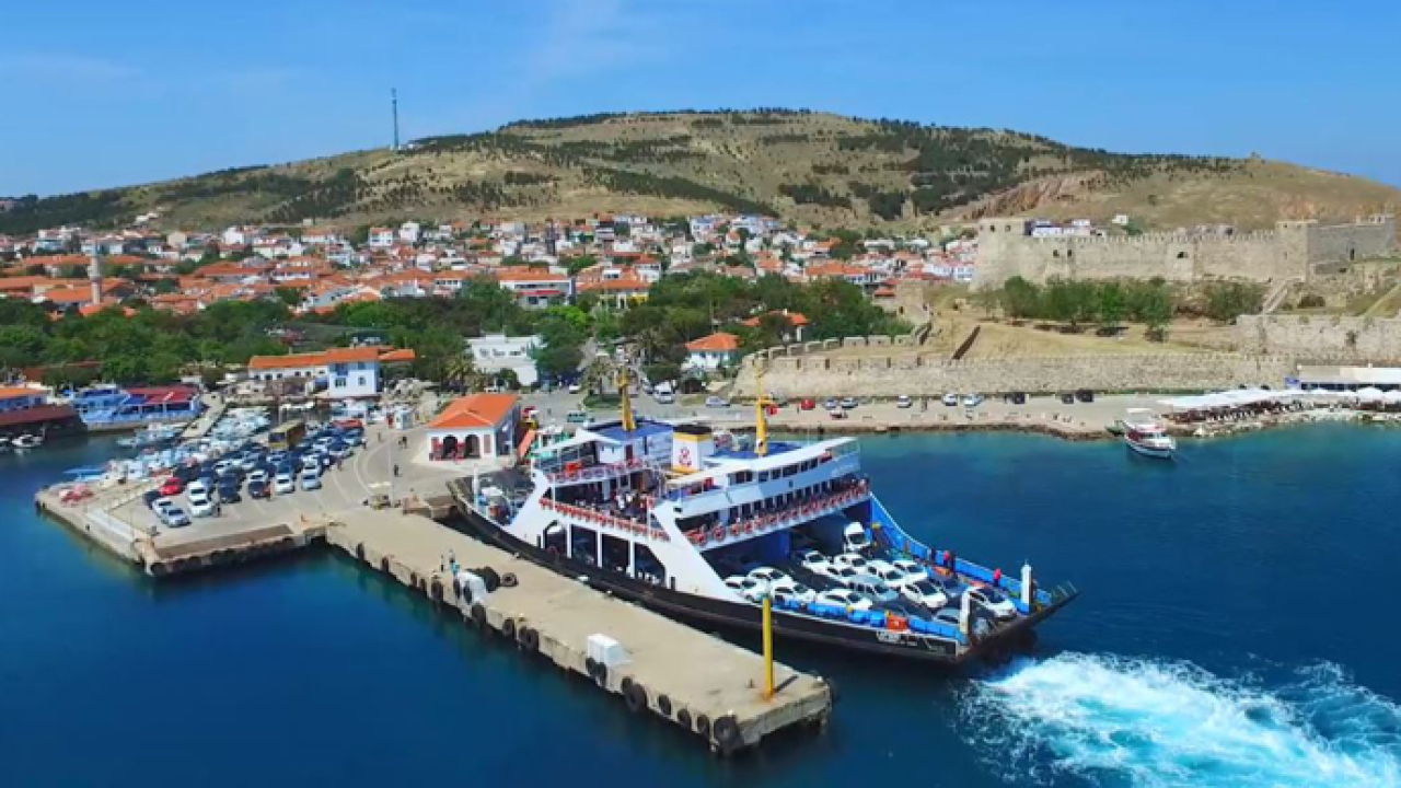 Fırtına nedeniyle Bozcaada-Geyikli feribot seferleri iptal edildi