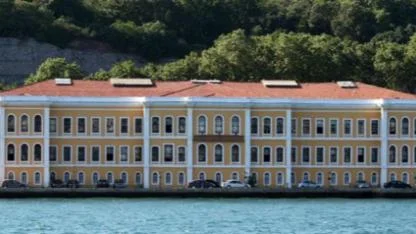 Galatasaray Üniversitesi'nde Akademik Kariyer Fırsatı! ALES 70 ve Fransızca Şartıyla 3 Öğretim Elemanı Alımı: İşte Tüm Başvuru Detayları.