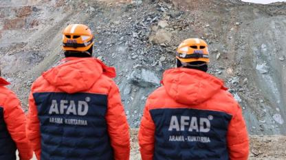 Göçük altında kalan işçiyi arama kurtarma çalışmaları 3’üncü gününde devam ediyor