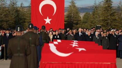 Gürcistan’daki uçak kazasında şehit olan 20 asker için tören düzenlendi