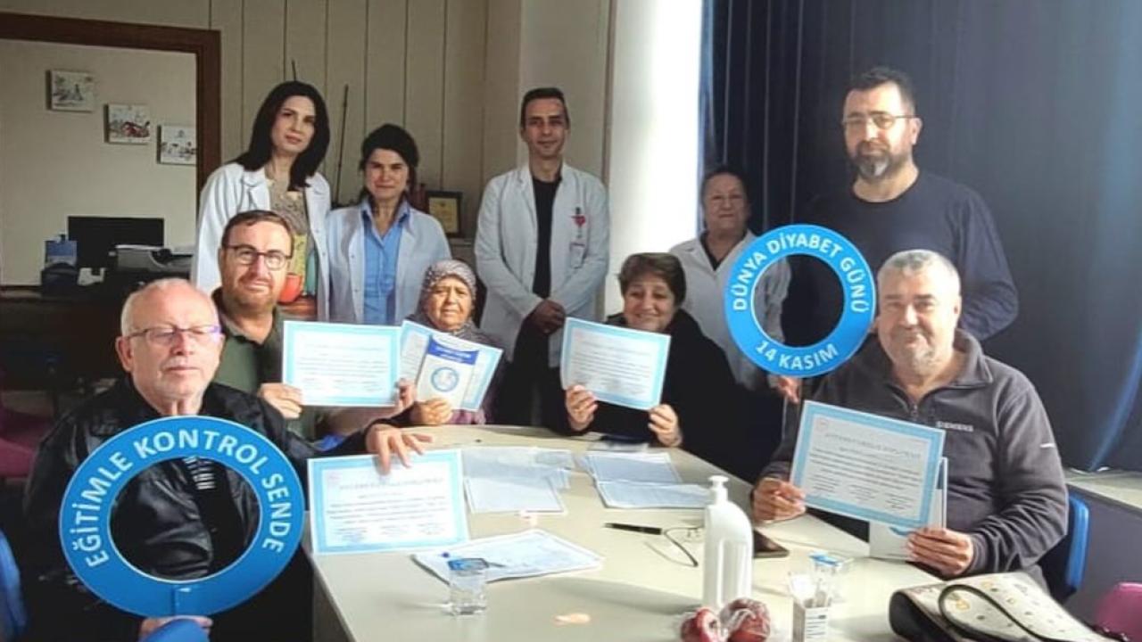 Hastanede 61. Dönem Başarısı! Diyabet Okulu Mezunları Yaşam Kalitesini Artırmak İçin Sertifikalarını Aldı