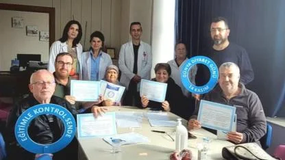 Hastanede 61. Dönem Başarısı! Diyabet Okulu Mezunları Yaşam Kalitesini Artırmak İçin Sertifikalarını Aldı