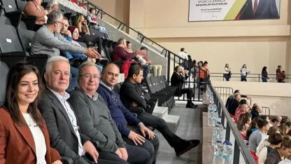 İsmet Güneşhan, Çanakkale Belediyespor – Fenerbahçe Kadın Basketbol maçını izledi