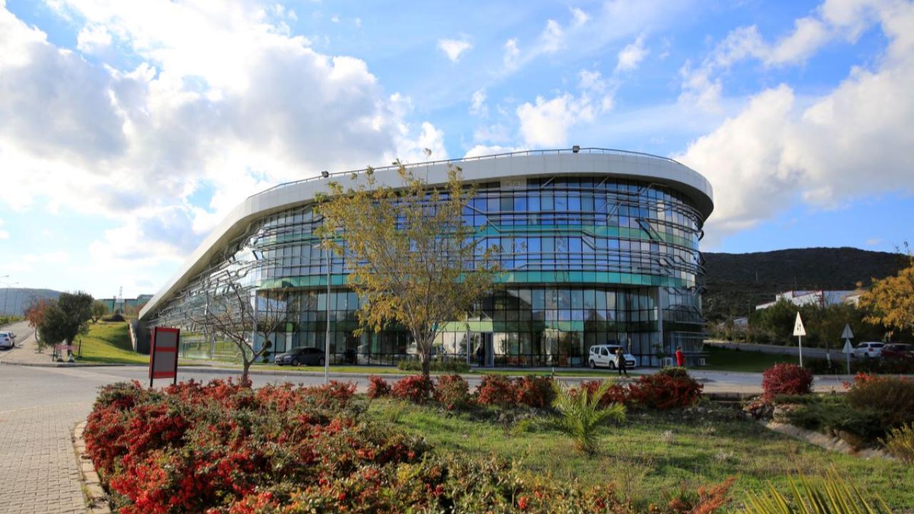 İYTE&#039;de Yeni Dönem Başlıyor: Öğrenci Odaklı Eğitimde Köklü Değişiklikler Yürürlükte!