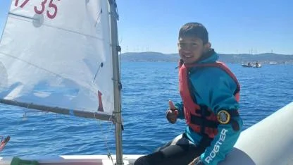 İzmir'de İÇDAŞ Rüzgârı: Optimist Kupası'nda 6 Sporcudan Şov