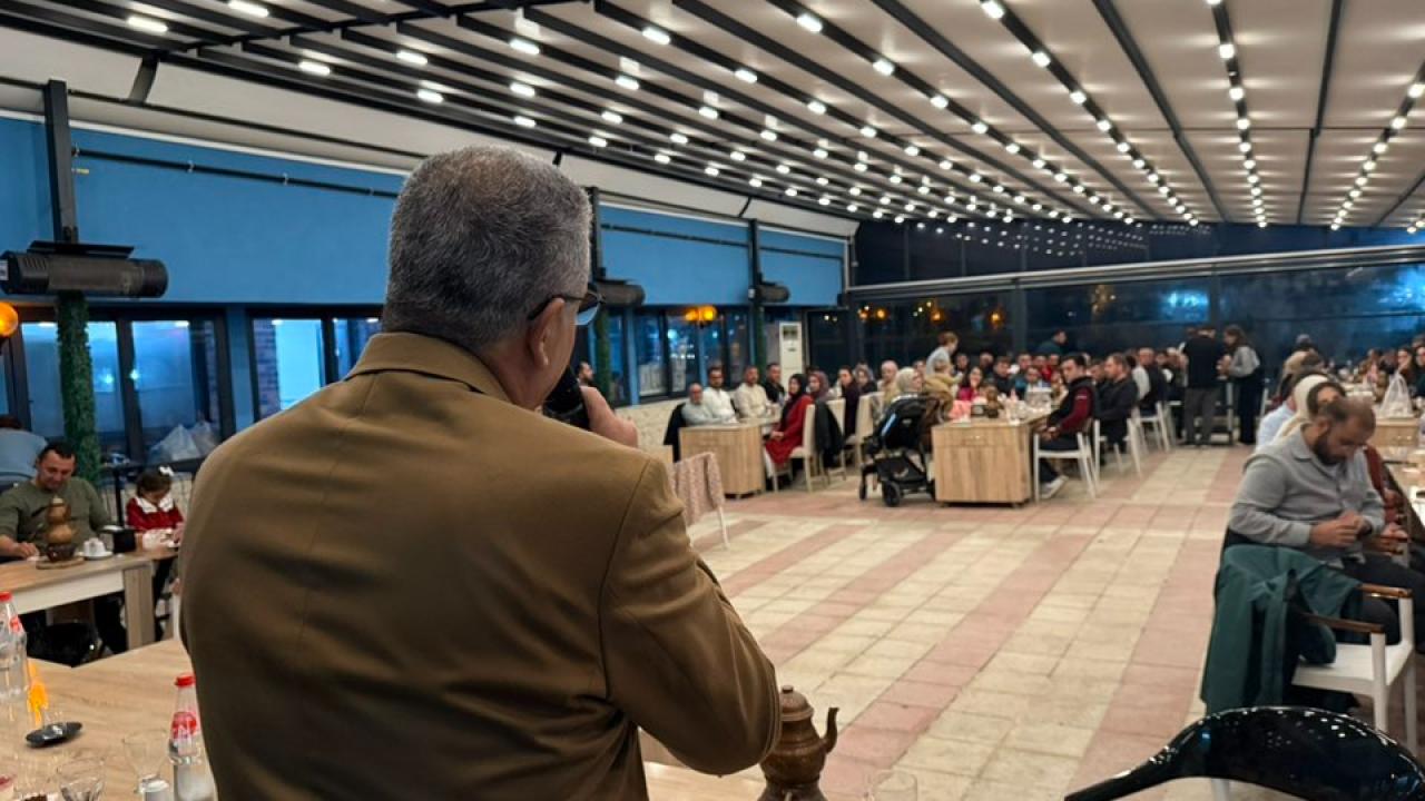 Karabiga Ailesi Moral Depoladı! Başkan Elbi'den Mesai Arkadaşlarına ve Ailelerine Teşekkür Yemeği