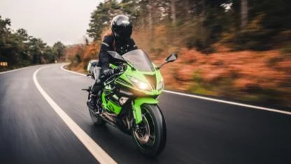 Karayolları Trafik Yönetmeliği'nde Kapsamlı Değişiklik: Motosiklet ve traktörlere koruyucu eldiven şartı geldi