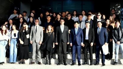 Kazakistan İstanbul Başkonsolosu Nuriddin Amankul, Rektör Prof. Dr. R. Cüneyt Erenoğlu’nu Ziyaret Etti ve Kazakistanlı Öğrencilerle Buluştu