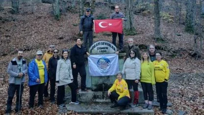 Kazdağı Dağcılık Sporları Kulübü, Bayramiç'in muhteşem sonbahar renkleriyle yürüdü!
