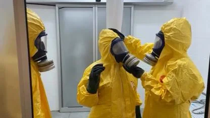 KİMYASAL TEHLİKE HASTANEYE SIÇRADI! Otobüs ve Kimyasal Kaza Senaryosu Mehmet Akif Ersoy'da Nefes Kesti: 35 Kazazede Arındırıldı!