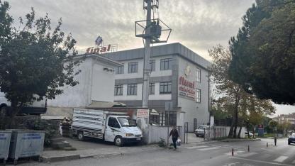 Kocaeli'de özel lisede gıda zehirlenmesi alarmı: 14 öğrenci hastaneye kaldırıldı
