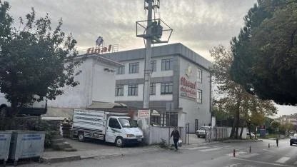 Kocaeli'de özel lisede gıda zehirlenmesi alarmı: 14 öğrenci hastaneye kaldırıldı