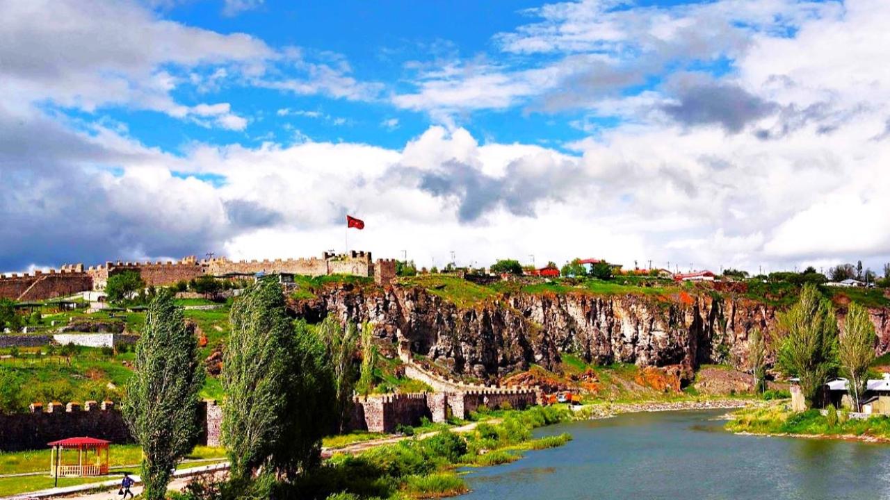 Kültürel Mirasın Koruma Kalkanı Genişliyor: Dört Farklı Bölgede Önemli Arkeolojik Sit Tescilleri ve Sınır Güncellemeleri