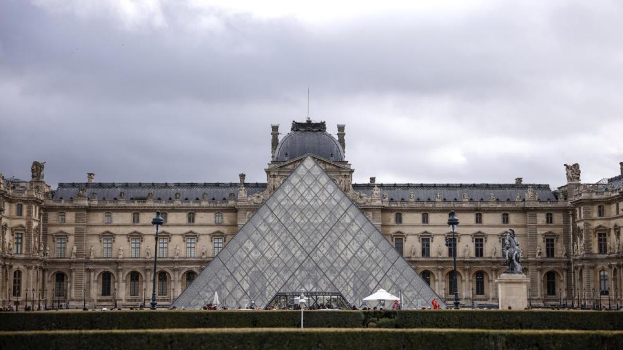 Louvre Müzesi&#039;nde 88 milyon dolarlık soygunun ardından &quot;100 kameralık&quot; ekstra önlem