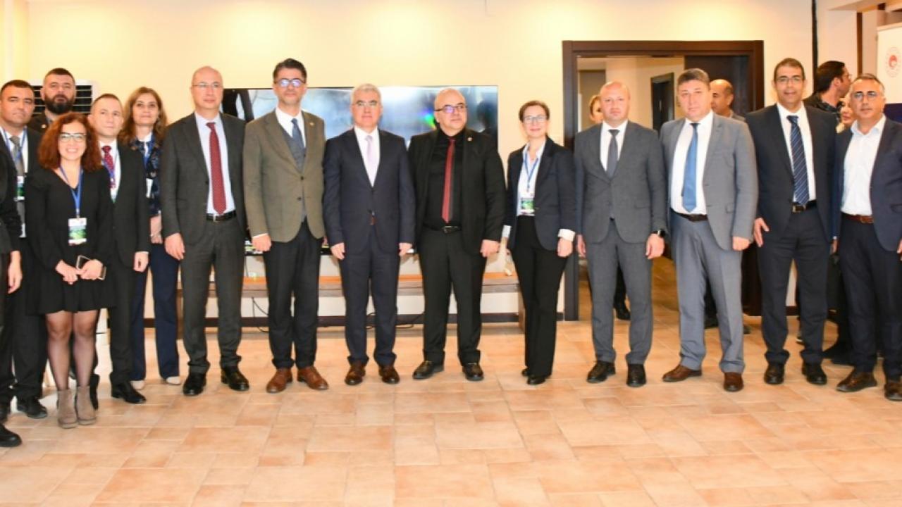 Marmara Denizi'nin Gizemi Çözüldü: ÇOMÜ ve Bakanlık O Projeyi Sonuçlandırdı! İşte Mercan Biyoçeşitliliği Raporu