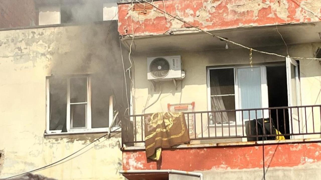 Nazilli&#039;de ev yangını: 1 ölü, 3 yaralı