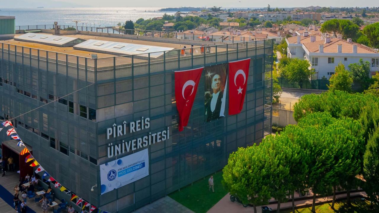 Piri Reis Üniversitesi Sürdürülebilir Denizcilik Uygulama ve Araştırma Merkezi Yönetmeliği Yayımlandı