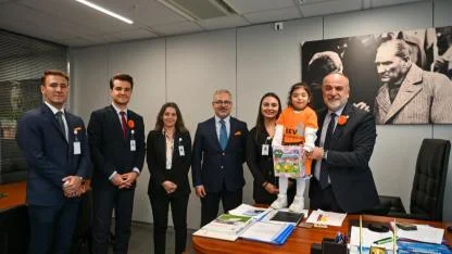 LÖSEV heyeti, minik Asel ile Başkan Yardımcısı Dehmen’in konuğuydu